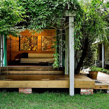 Bluff BUNK house