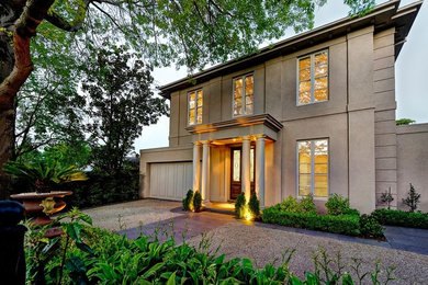 This is an example of a traditional home design in Melbourne.