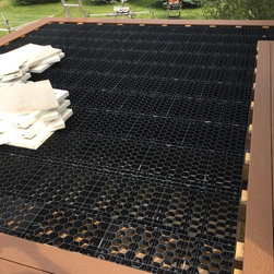 Silca System Patio and Elevated Deck - Landscaping Stones And Pavers