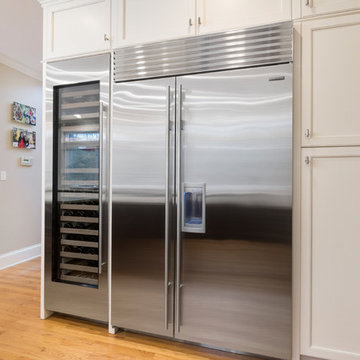 Traditional Gourmet Kitchen