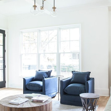 Modern Family Room | Charlotte