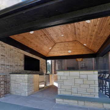 Custom Pool, Spa & Outdoor Living Space - Arlington Heights, IL