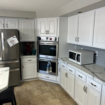 Modern Kitchen Remodel Done with New Laminate Countertop