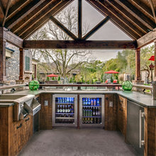 Outdoor Kitchen