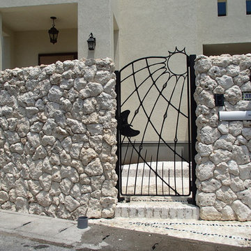 小さな門扉(3軒)