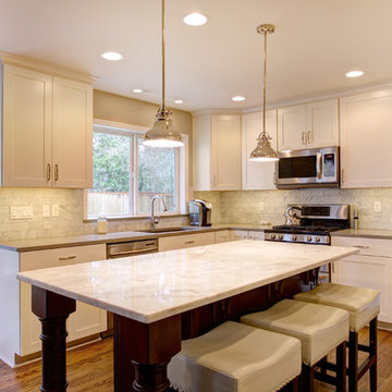Transitional Kitchen in Puyallup