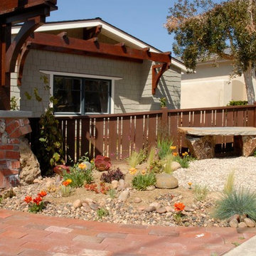 Craftsman Front Yard Meadow
