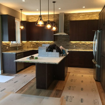 Weiss Residence - Natural stone & tile