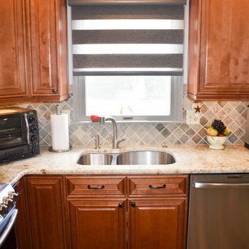 Langhorne Traditional Raised Maple