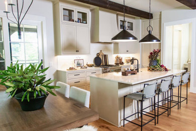 Kitchen photo in Atlanta