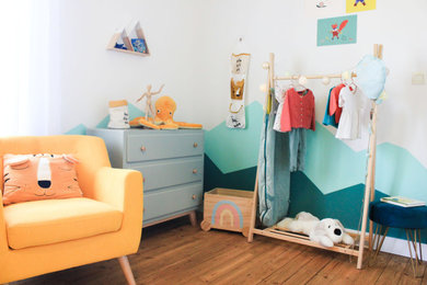 コンテンポラリースタイルのおしゃれな赤ちゃん部屋の写真