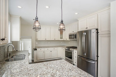 Example of a kitchen design in New York