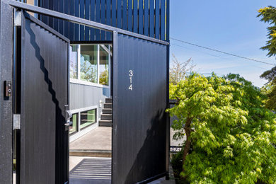 Inspiration for a 1950s entryway remodel in Seattle
