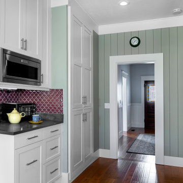 Farmhouse gets a Contemporary face-lift: Kitchen, Bathroom & Laundry Remodel