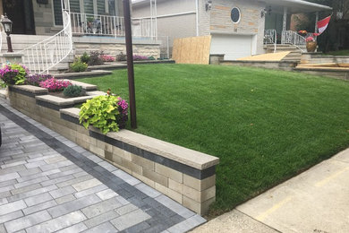 This is an example of a modern landscaping in Toronto.
