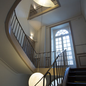 Décoration du hall et de la cage d'escalier d'un hôtel particulier 18ème siècle