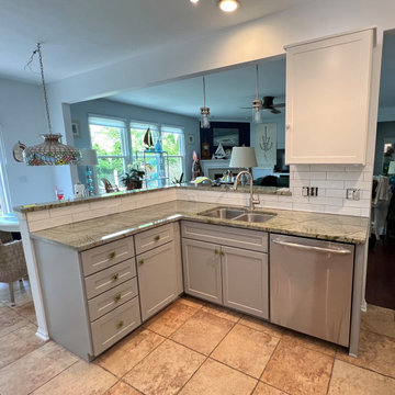Traditional Kitchen Remodel Done in a Subtle Two-Tone Color