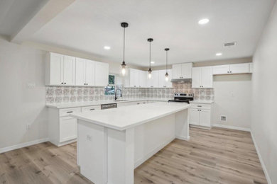 Example of a trendy kitchen design in Houston