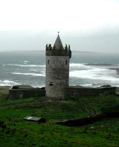 Doonagore Castle