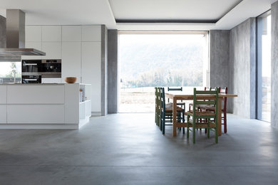 Esempio di una sala da pranzo industriale