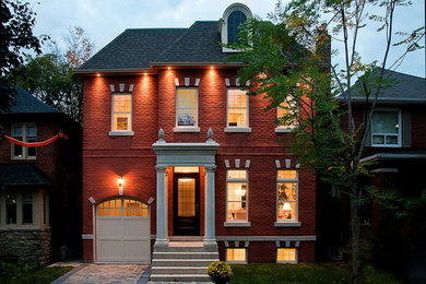 Exterior home photo in Toronto