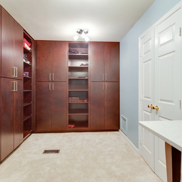 Kelly Kitchen, Bathroom and closet