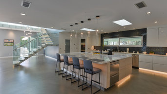 Lakewood Modern Residence