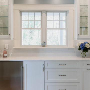 Classic White Kitchen with Timeless Appeal