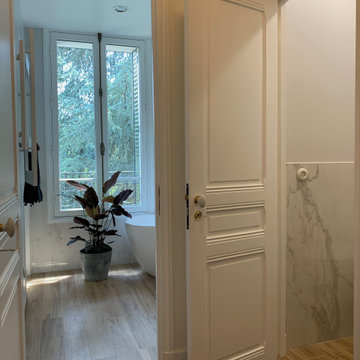 Salle de bain autour du marbre