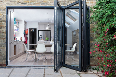 Photo of a contemporary house exterior in London.