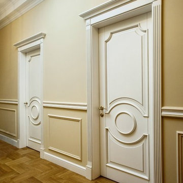 Interior doors in apartment