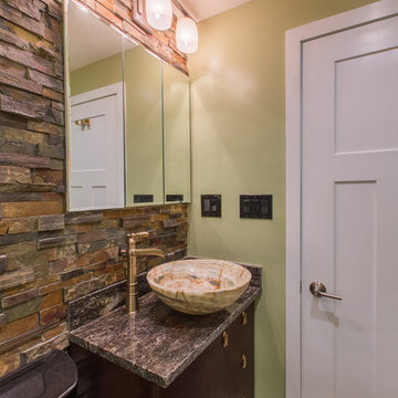 Stunning Bathroom : Onyx Backlit Wall