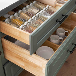PULL OUT 5'' UTENSIL ORGANIZER - Kitchen Cabinetry