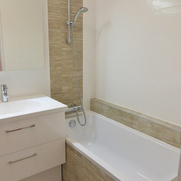 Salle de bain rénovée, plan-vasque en Corian sur-mesure