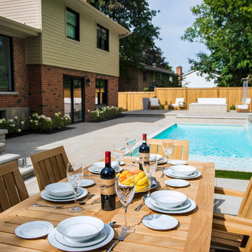 Contemporary backyard in Beaconsfield