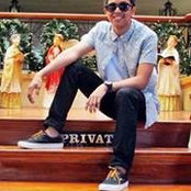 Rj Manlapaz's photo