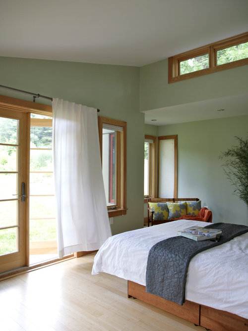 Moderne Schlafzimmer mit grüner Wandfarbe Ideen, Design & Bilder | Houzz
