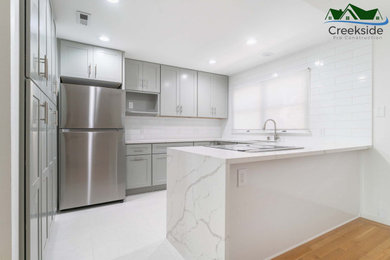 Inspiration for a modern kitchen remodel in San Francisco