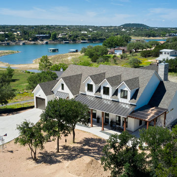 Modern Lakeside Farmhouse Kingsland