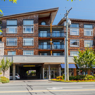 203 - 844 Goldstream Ave