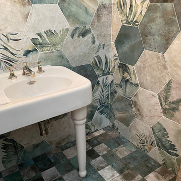 Jungle Wet Room & Bath