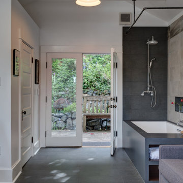 A Queenanne Getaway-A Natural Spa Oasis