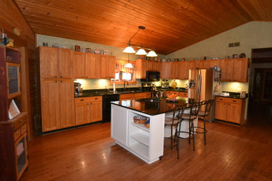 Inspiration for a kitchen remodel in Cleveland