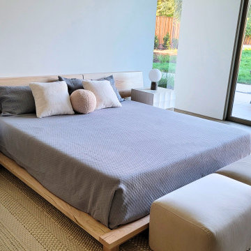 Architectural Guest Suite with Indoor–Outdoor Connection
