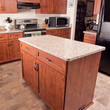 Vibrant Laminate Kitchen from Centreville, VA