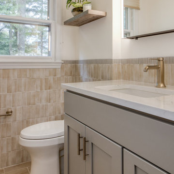 Sand & Slate Transitional Bath