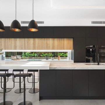 Simple, Elegant Kitchen