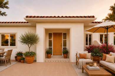 Example of a transitional home design design in Other