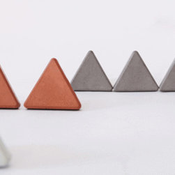 Bentu 'GOU' Concrete Hanger - Traingular - Hooks & Hangers