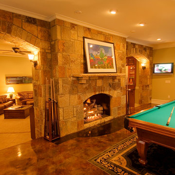 Art & Entertain Lake Home